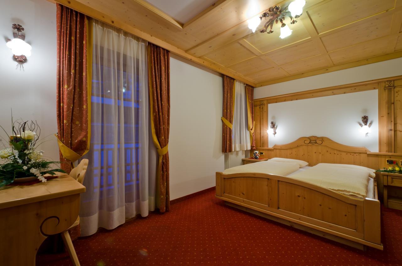 Hotel Al Viel B&B Canazei Exterior photo